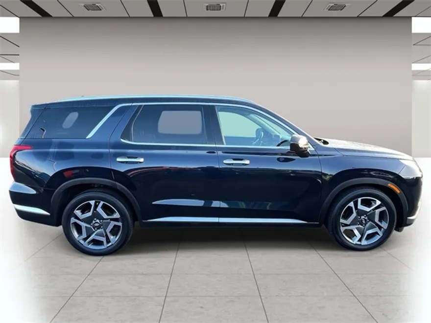 2024 Hyundai Palisade Limited photo 1