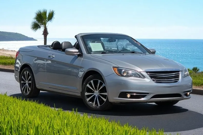 2014 Chrysler 200 S photo 1