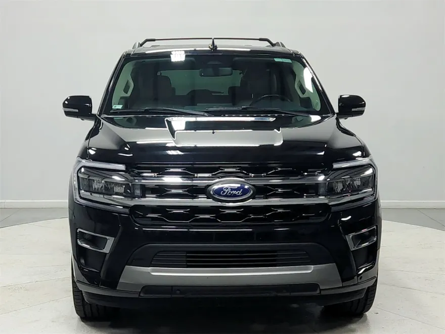 2024 Ford Expedition MAX Limited photo 1