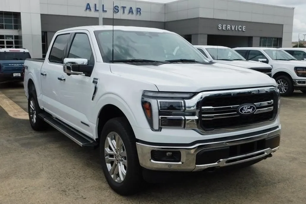 2025 Ford F-150 Lariat photo 1