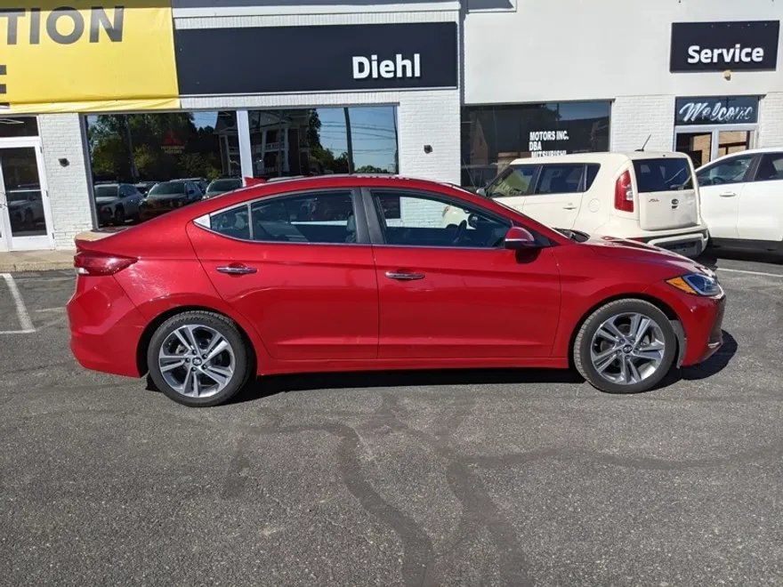 2017 Hyundai Elantra Limited photo 1
