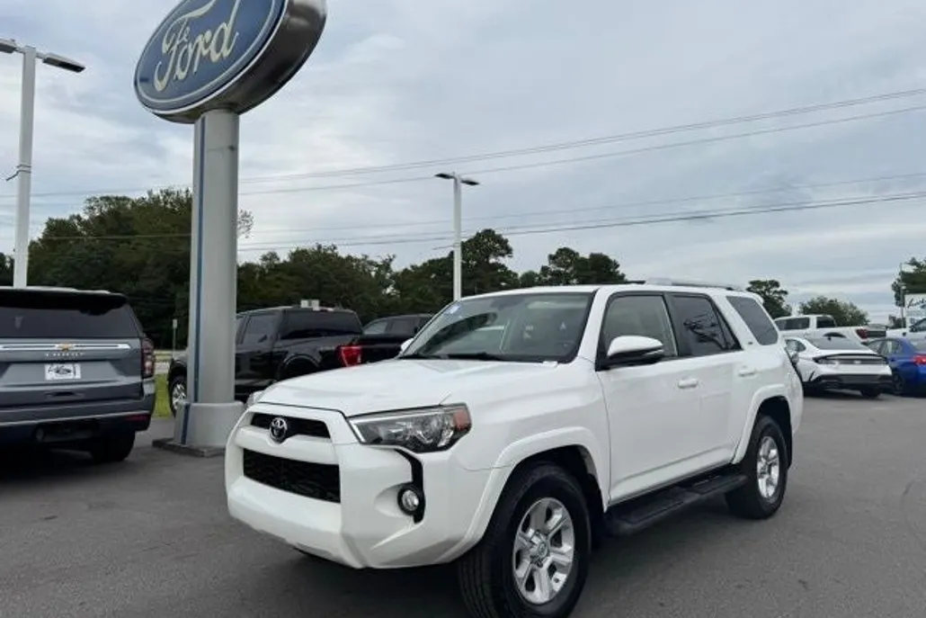 2016 Toyota 4Runner SR5 Premium photo 1