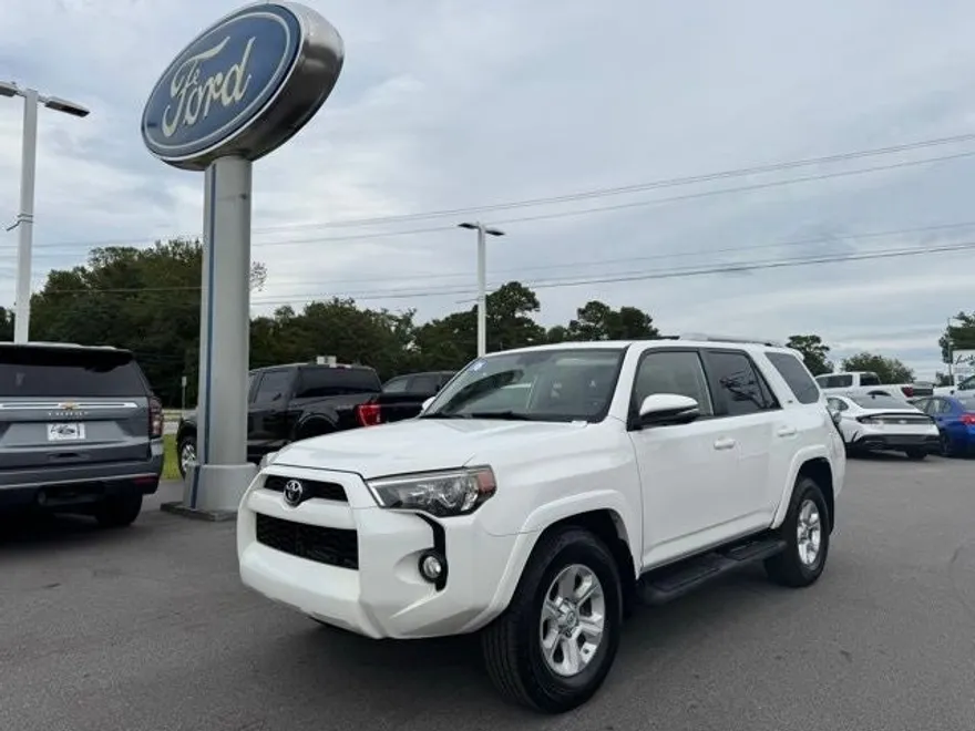 2016 Toyota 4Runner SR5 Premium photo 1