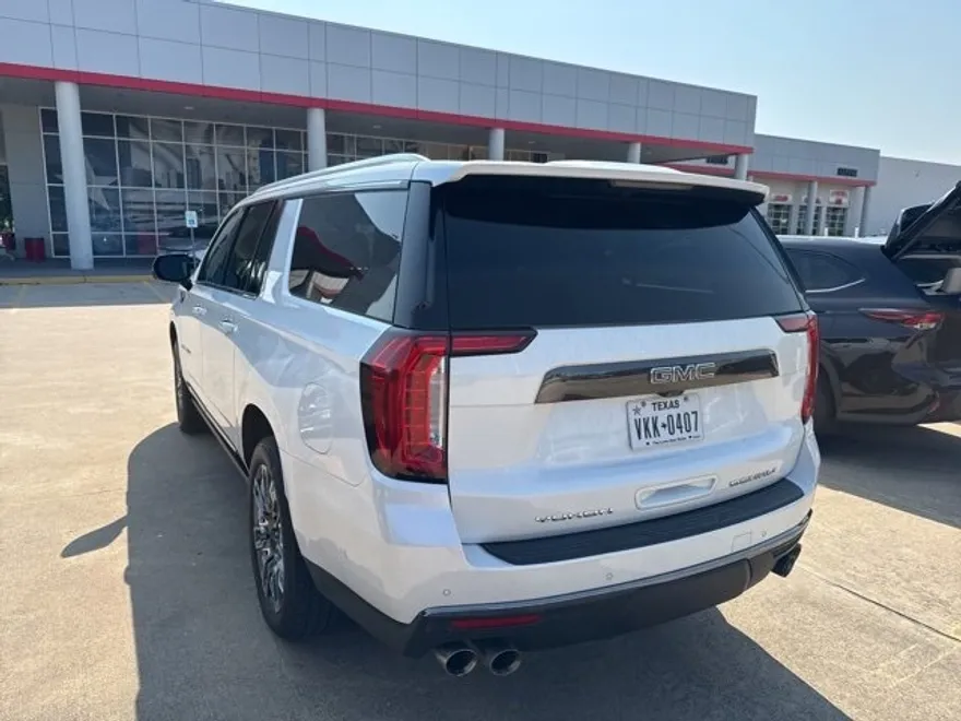 2024 Gmc Yukon XL Denali Ultimate photo 1