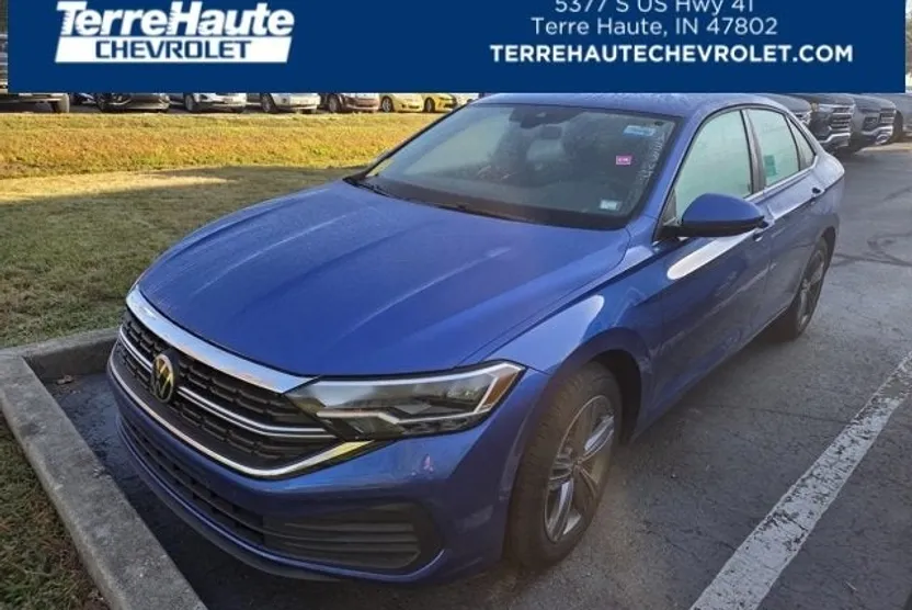 2024 Volkswagen Jetta SE photo 1