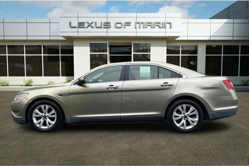 2012 Ford Taurus SEL photo 1