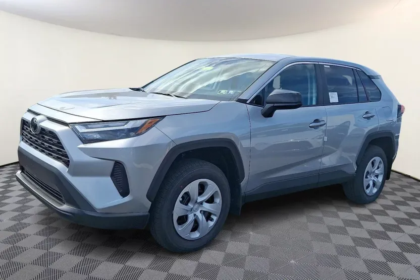 2025 Toyota RAV4 LE photo 1