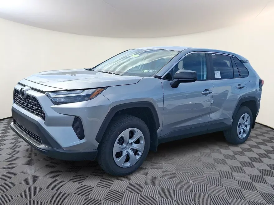 2025 Toyota RAV4 LE photo 1