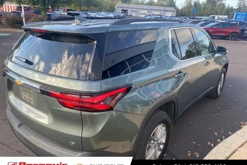 2022 Chevrolet Traverse Leather photo 1