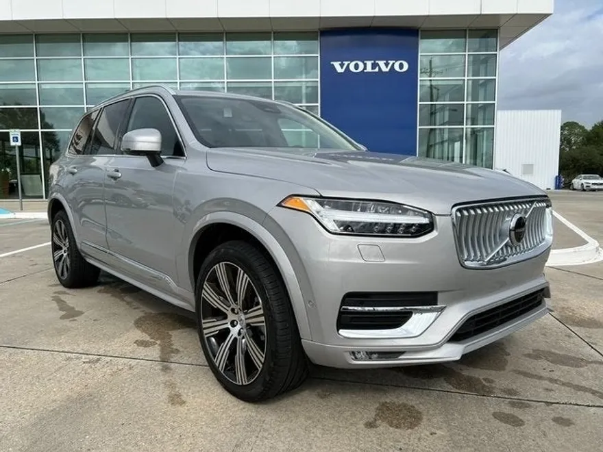 2025 Volvo XC90 T8 Plus photo 1