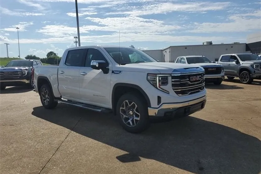 2026 Gmc Sierra 1500 SLT photo 1