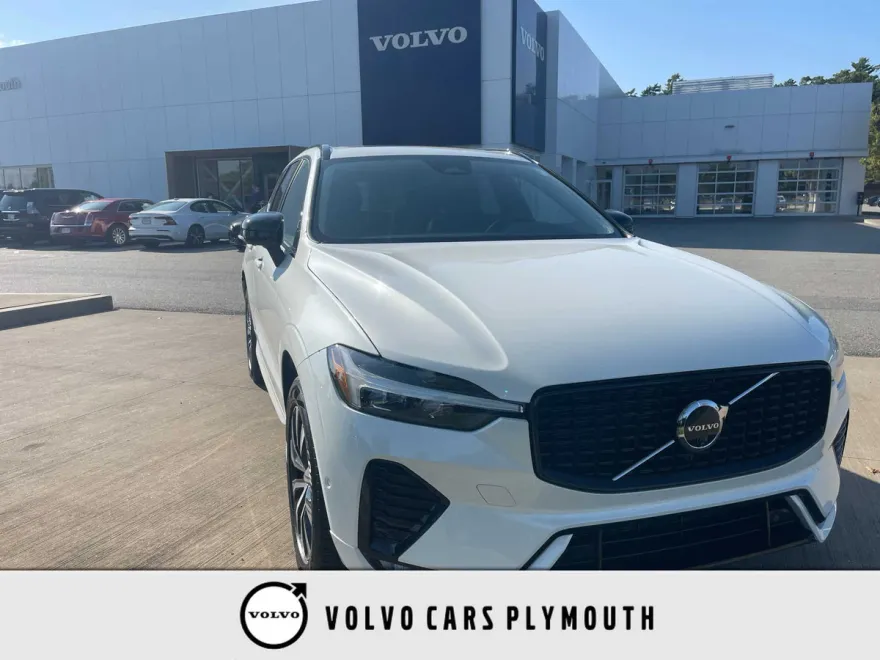 2025 Volvo XC60 B5 Plus photo 1
