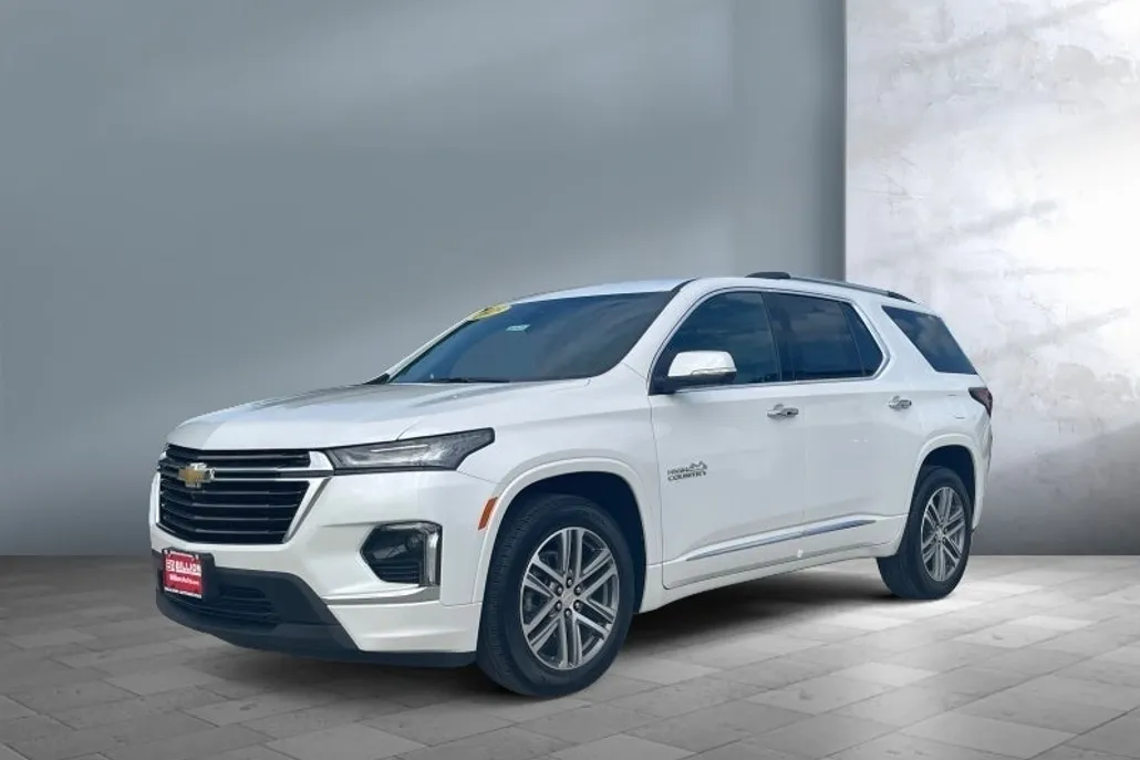2023 Chevrolet Traverse High Country photo 1