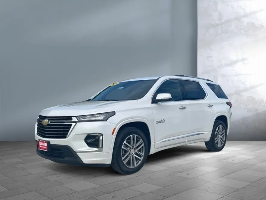 2023 Chevrolet Traverse High Country photo 1