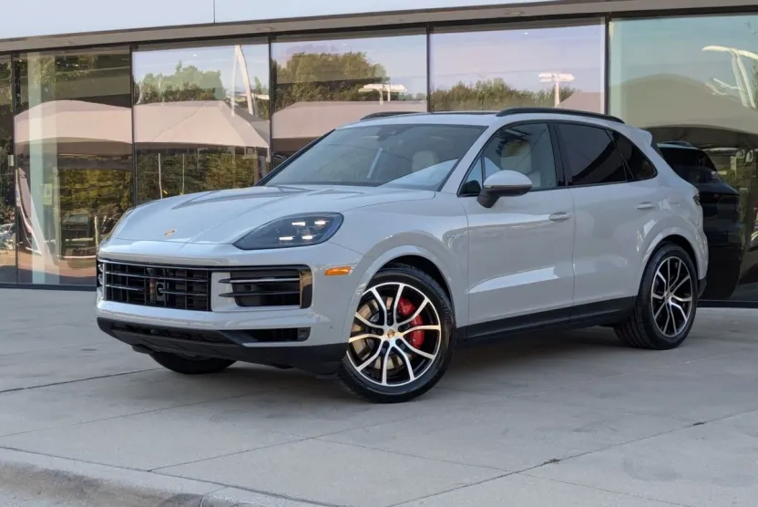 2026 Porsche Cayenne E-Hybrid S photo 1