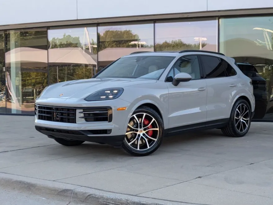2026 Porsche Cayenne E-Hybrid S photo 1