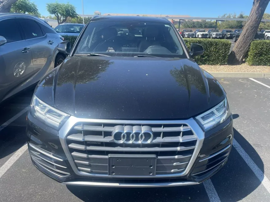 2018 Audi Q5 2.0T Premium Plus photo 1