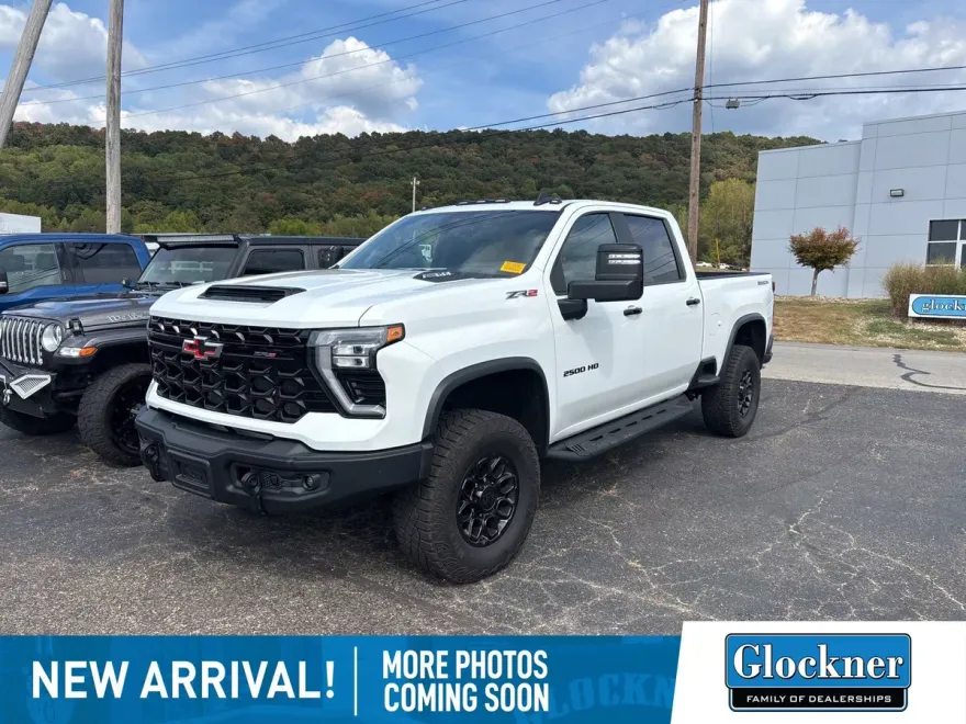 2024 Chevrolet Silverado 2500HD ZR2 photo 1