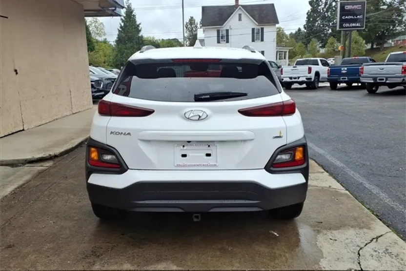 2021 Hyundai Kona SEL Plus photo 1