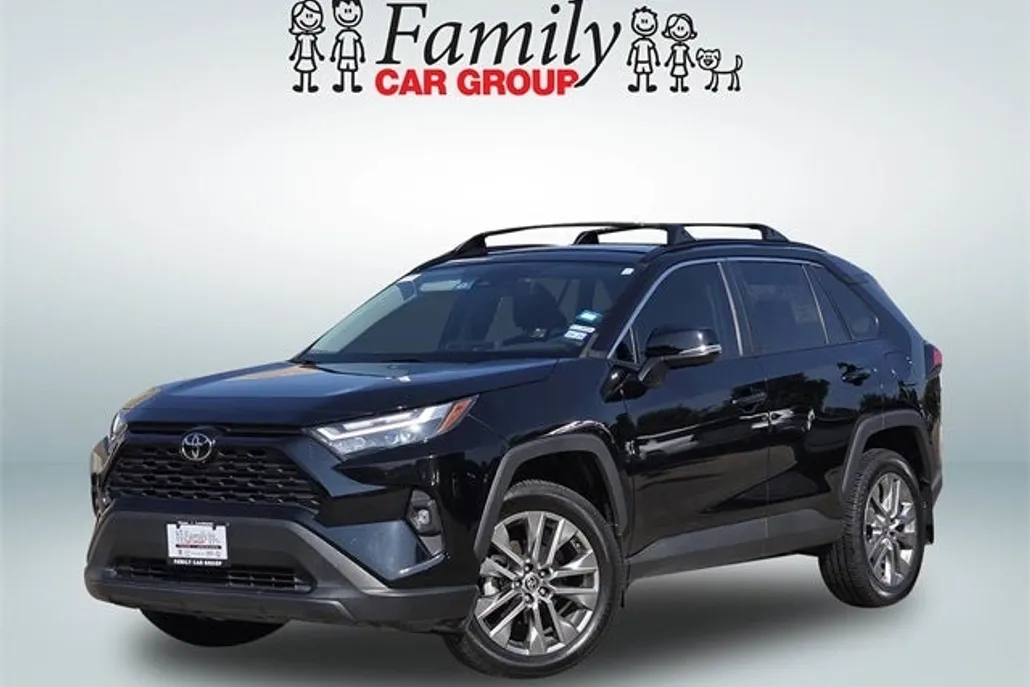 2023 Toyota RAV4 XLE Premium photo 1