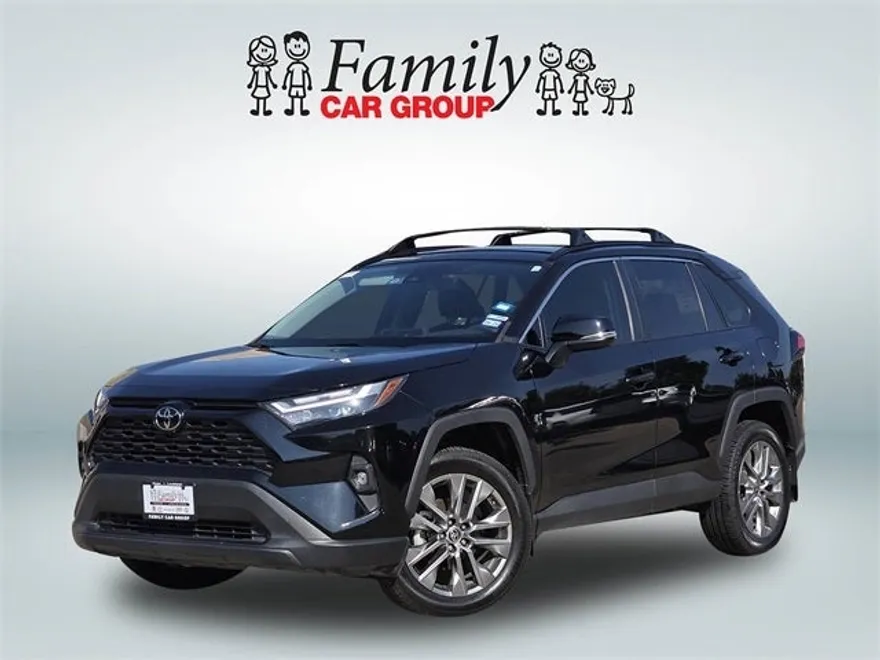 2023 Toyota RAV4 XLE Premium photo 1