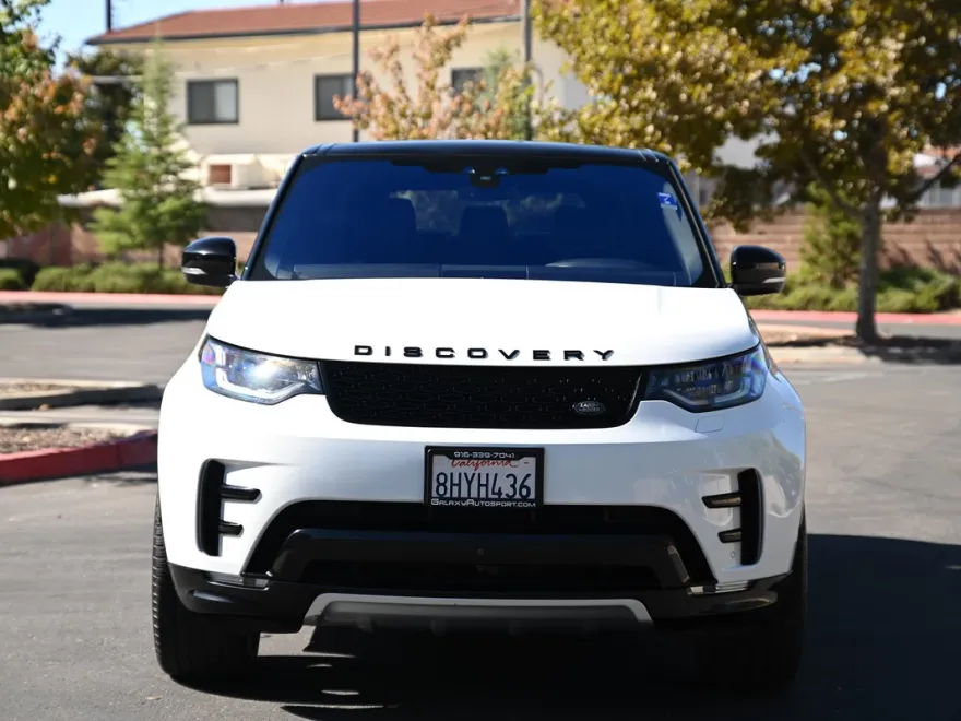 2018 Land Rover Discovery HSE Luxury photo 1