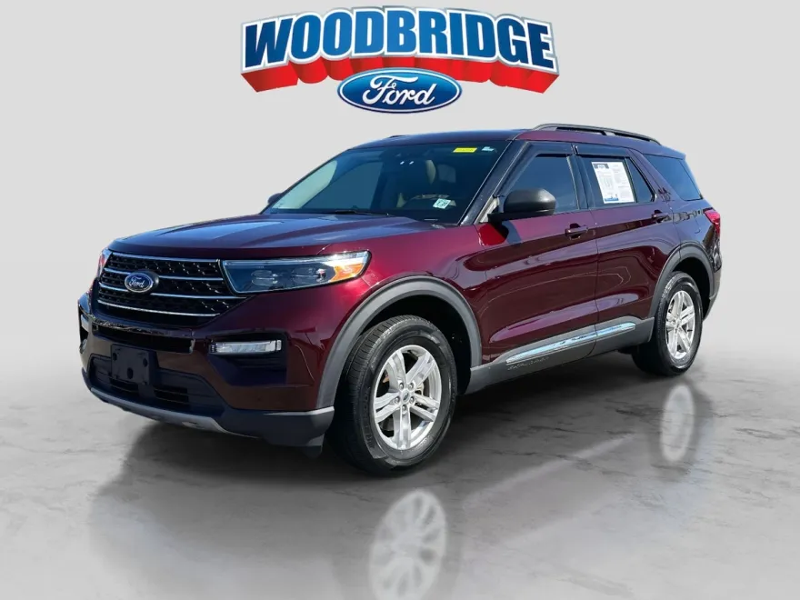 2022 Ford Explorer XLT Sport photo 1