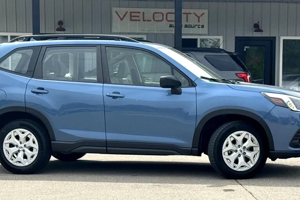 2022 Subaru Forester Base photo 1