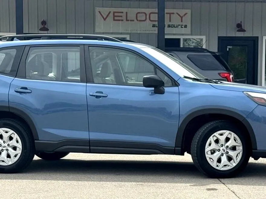 2022 Subaru Forester Base photo 1