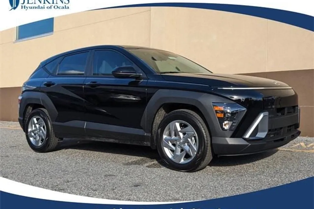 2025 Hyundai Kona SE photo 1
