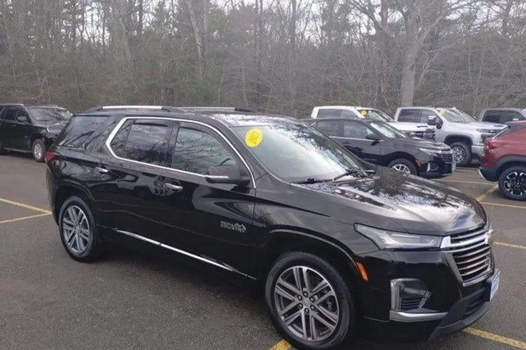 2023 Chevrolet Traverse High Country photo 1