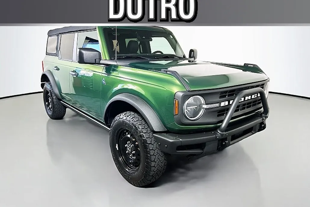 2022 Ford Bronco Black Diamond photo 1