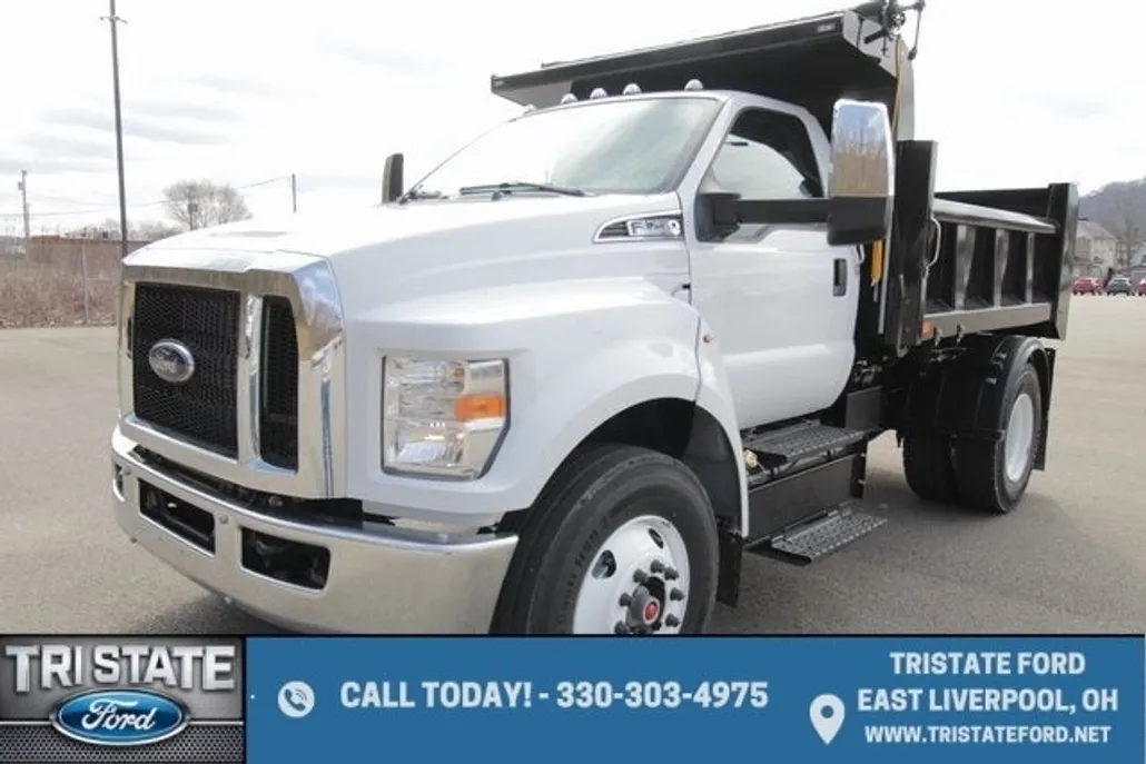 2024 Ford F-750 photo 1