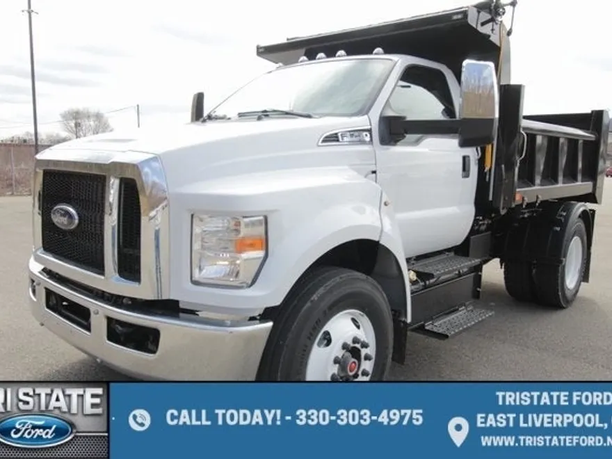 2024 Ford F-750 photo 1