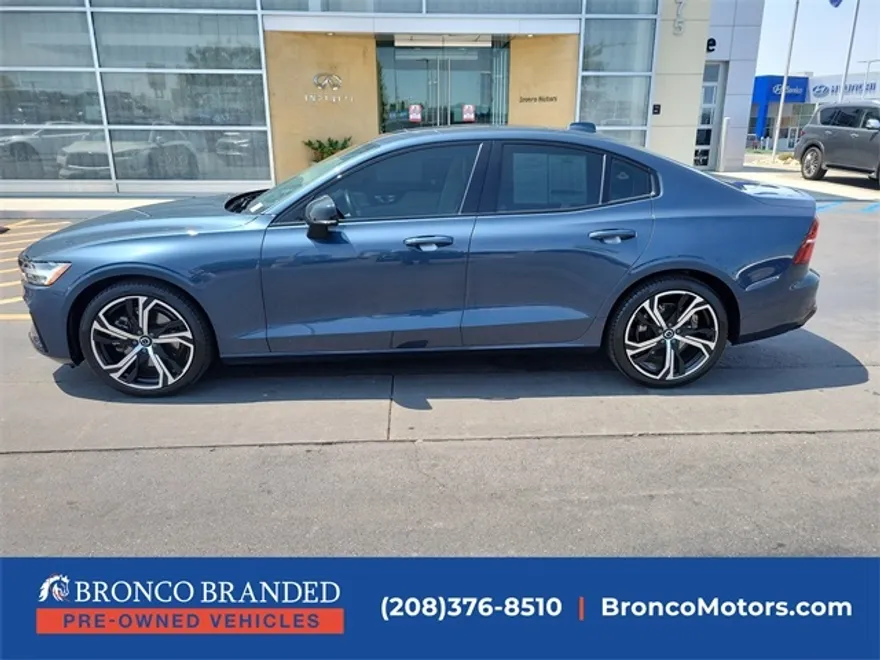 2024 Volvo S60 Ultimate AWD photo 1