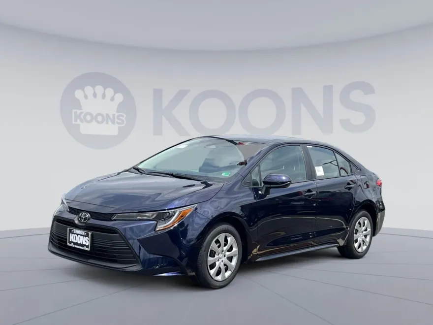 2025 Toyota Corolla LE photo 1