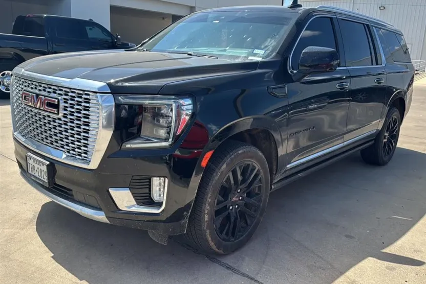 2023 Gmc Yukon XL Denali photo 1
