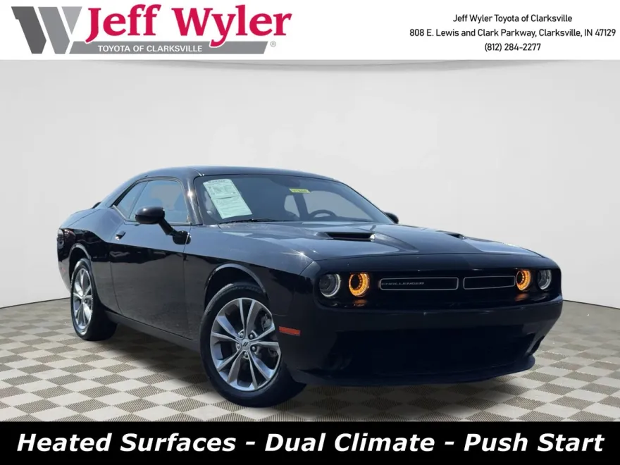 2023 Dodge Challenger SXT photo 1