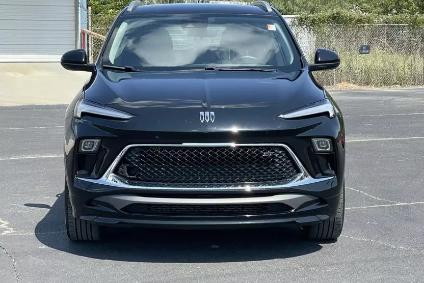 2024 Buick Encore GX Sport Touring photo 1