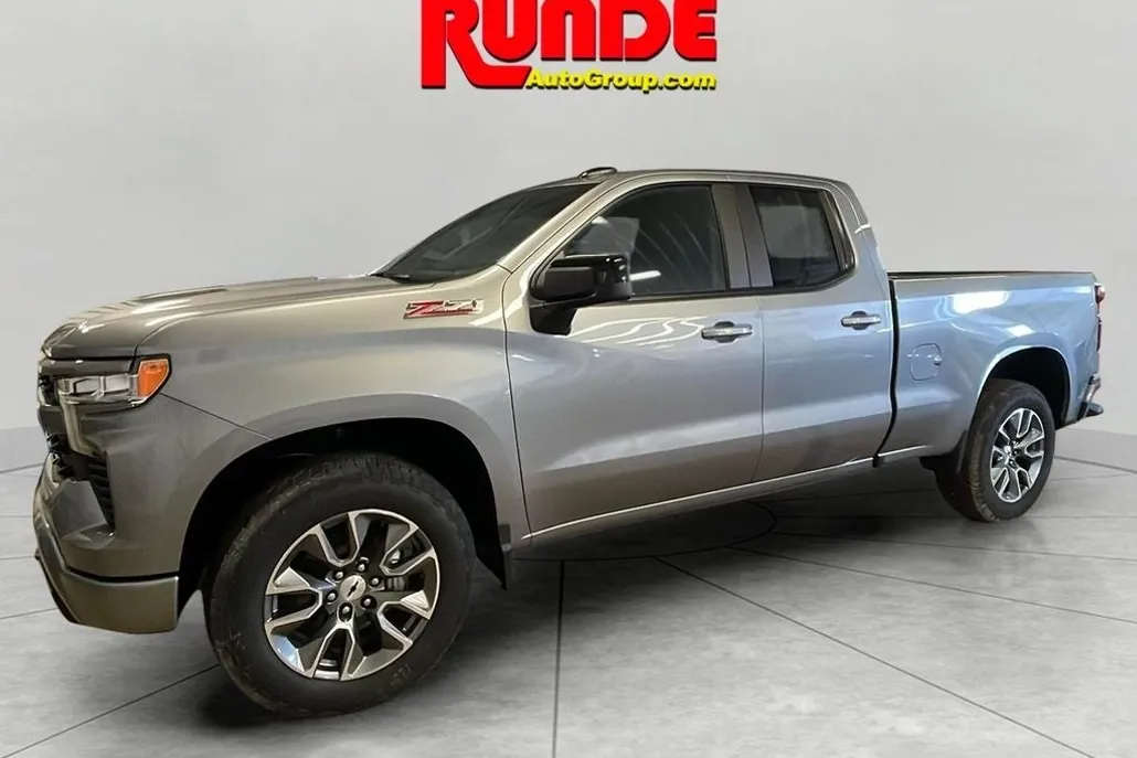 2025 Chevrolet Silverado 1500 RST photo 1