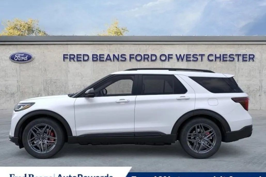 2025 Ford Explorer ST photo 1