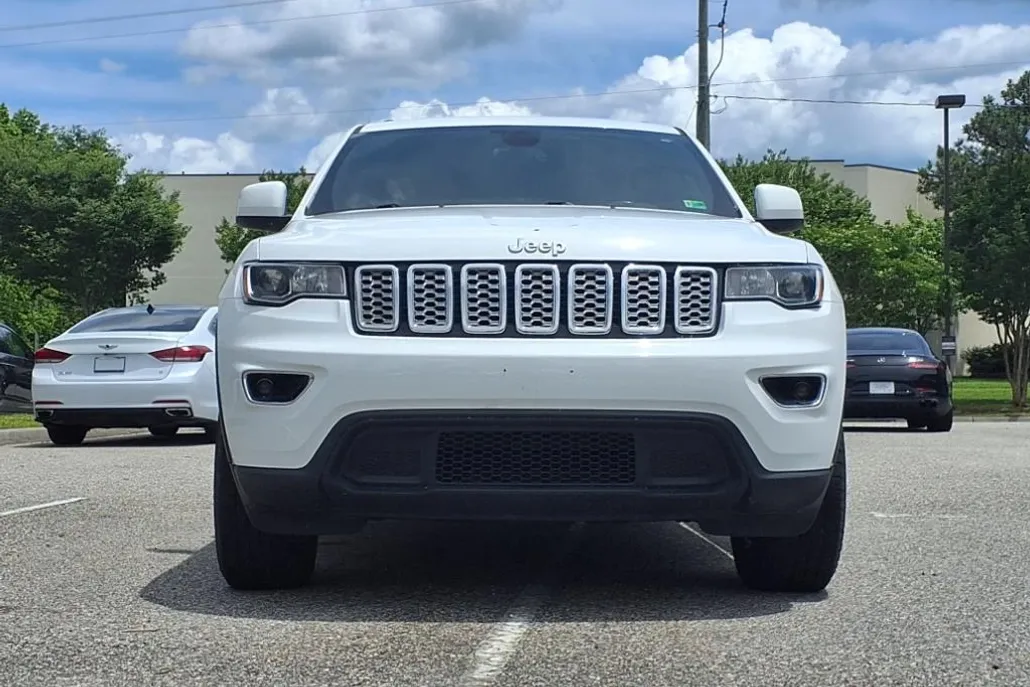 2020 Jeep Grand Cherokee Laredo E photo 1