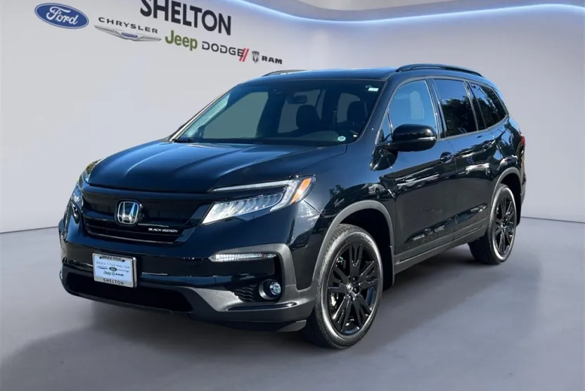 2022 Honda Pilot Black Edition photo 1
