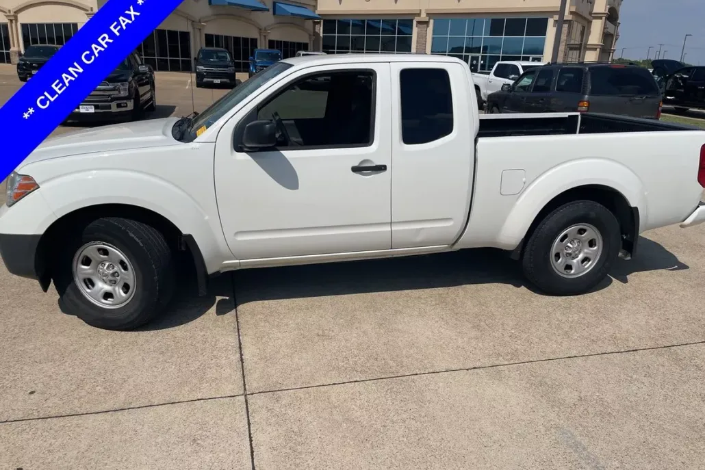 2021 Nissan Frontier S photo 1