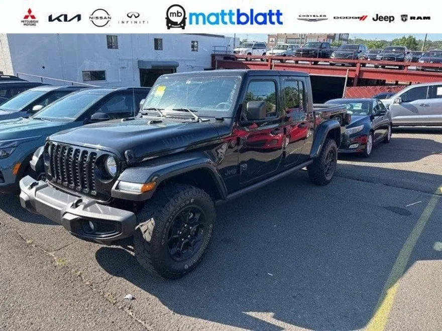2023 Jeep Gladiator Willys photo 1