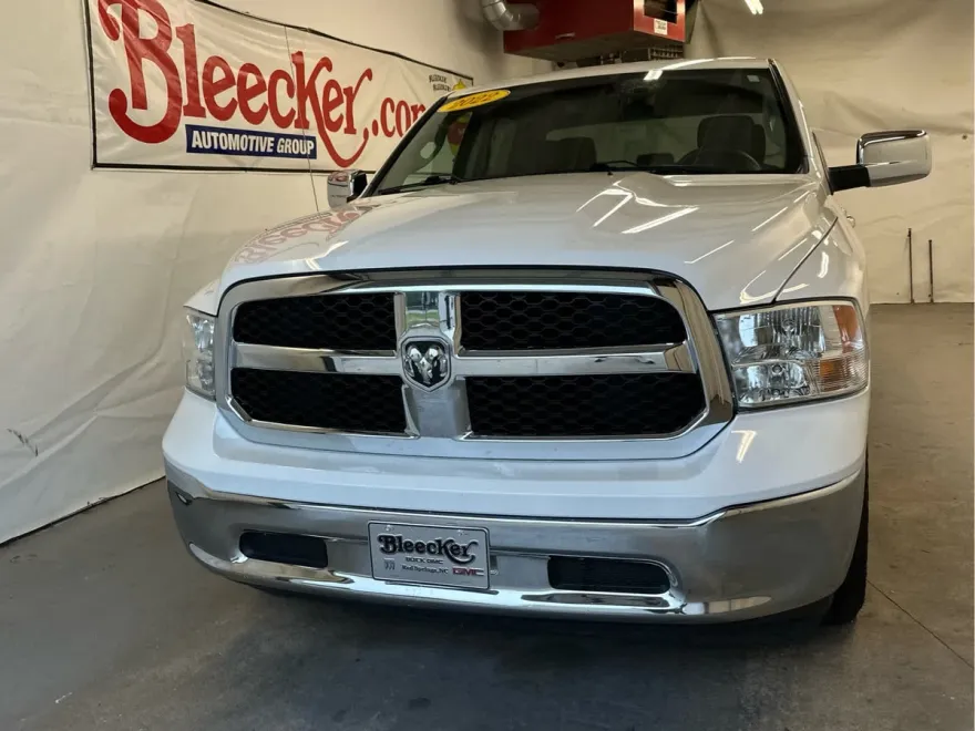 2022 Ram 1500 Classic SLT photo 1