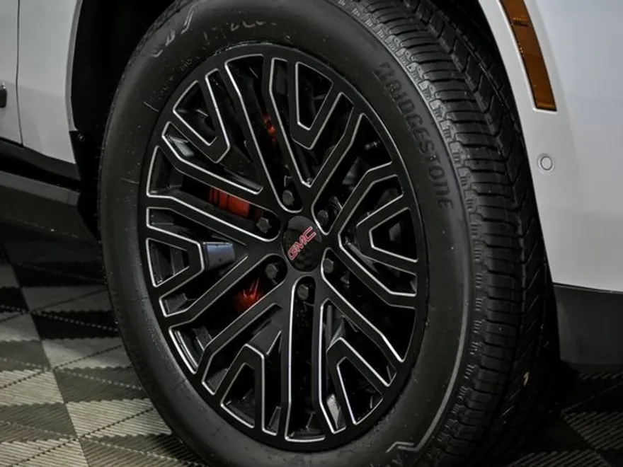 2025 Gmc Yukon XL Denali Ultimate photo 1
