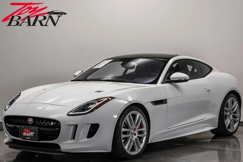 2017 Jaguar F-TYPE R photo 1