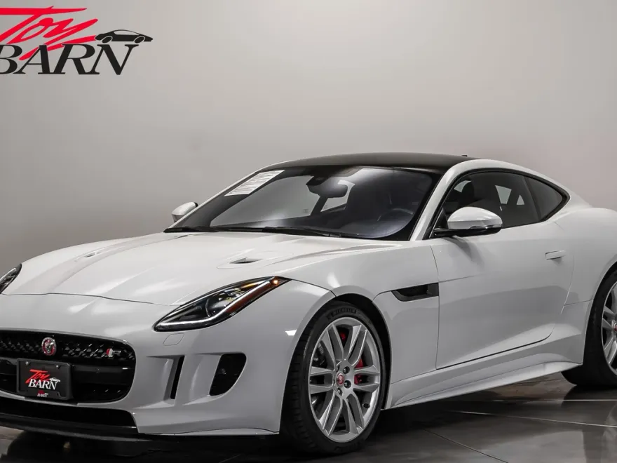 2017 Jaguar F-TYPE R photo 1