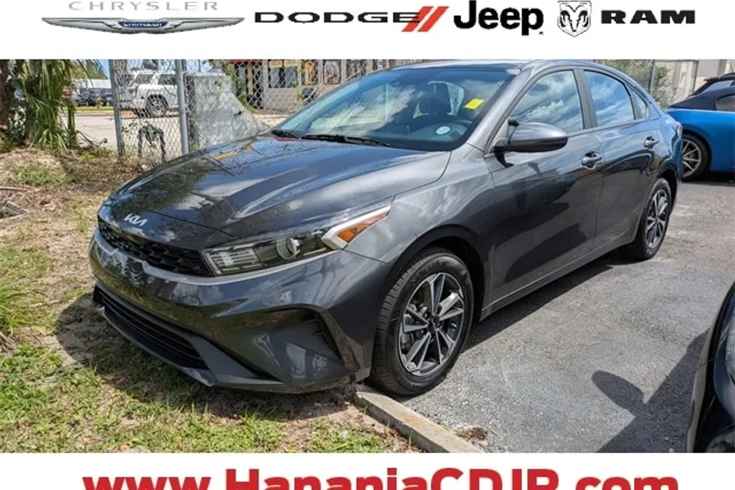 2024 Kia Forte LXS photo 1